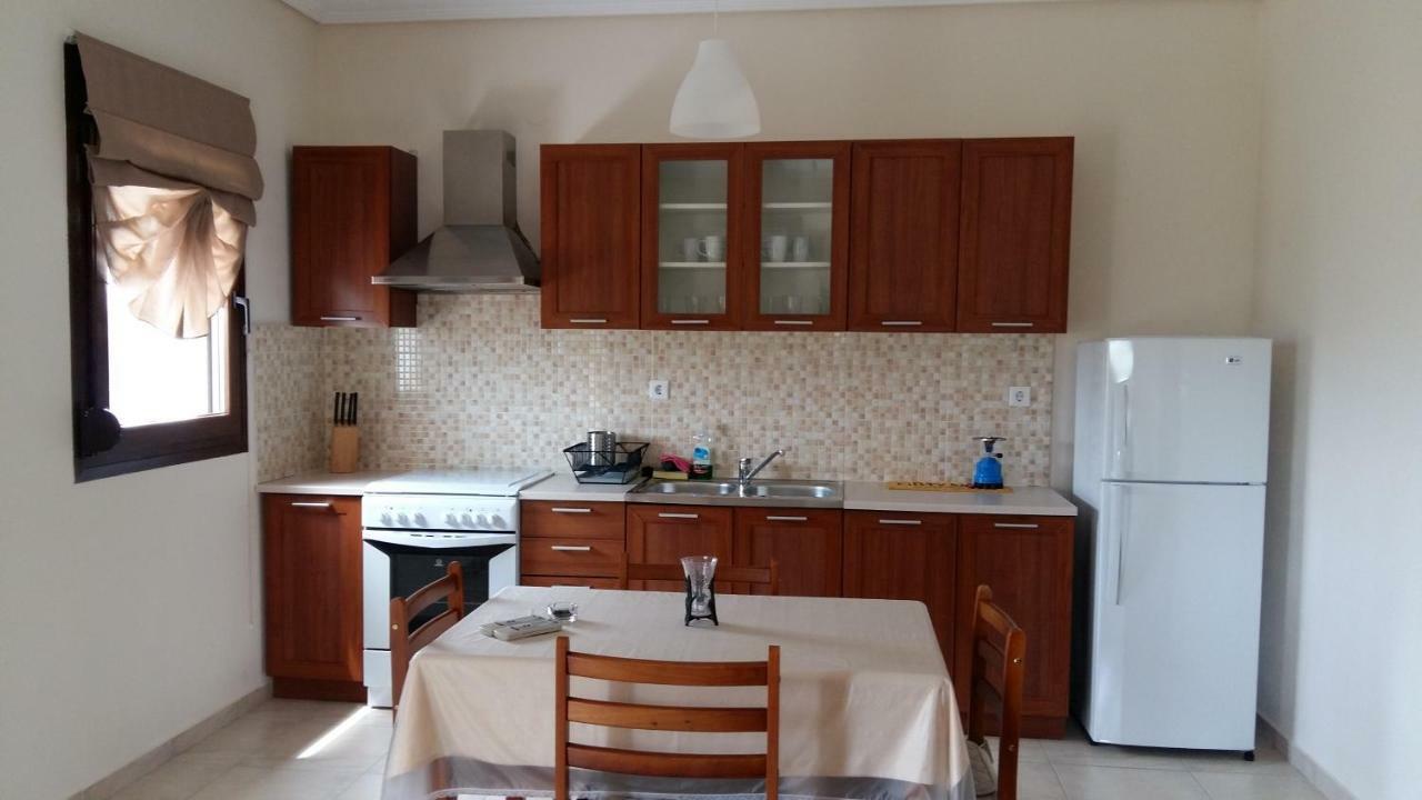 Gougousis Apartments Kaloyiros Buitenkant foto
