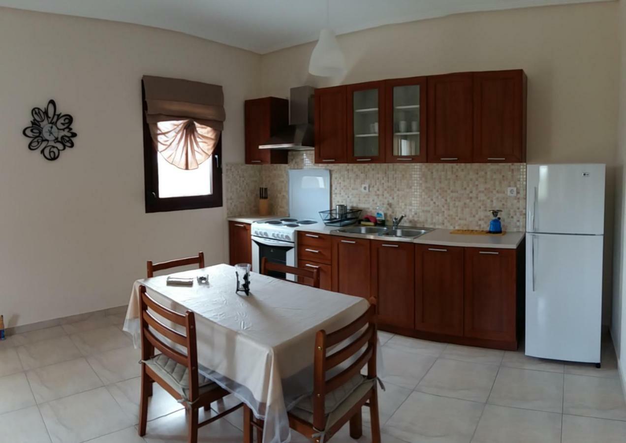 Gougousis Apartments Kaloyiros Buitenkant foto